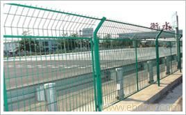 供应厂家直销郴州公路护栏网、铁路护栏网 长胜护栏网_纺织、皮革_世界工厂网中国产品信息库